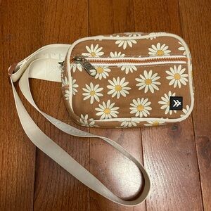 Threads Belt Bag in Hazel